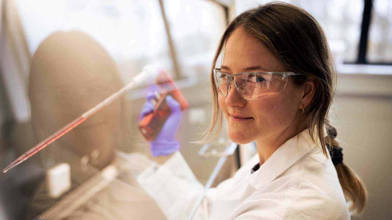 Sanofi share image